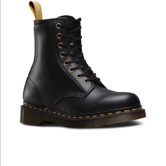 dr martens 2975